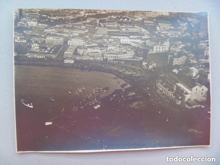 Militaria: GUERRA DE AFRICA : FOTO AEREA DEL PUERTO DE MELILLA Y BUQUES DE GUERRA .. 12 x 17 CM