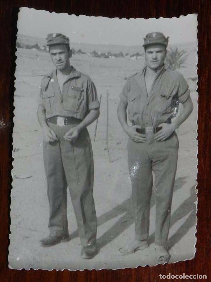 Military Antiques: MILITAR EN EL SAHARA ESPA&Ntilde;OL 1963, MIDE 10 X 7 CMS.