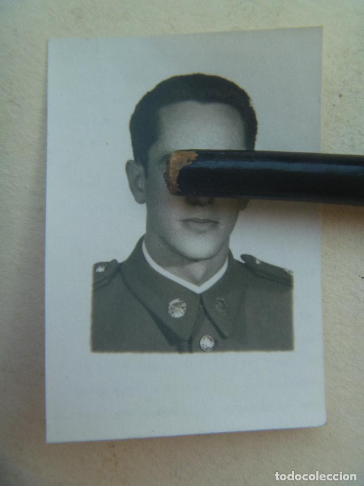 Militaria: FOTO DE CARNET DE UN MIEMBRO DE LA GUARDIA DE  FRANCO