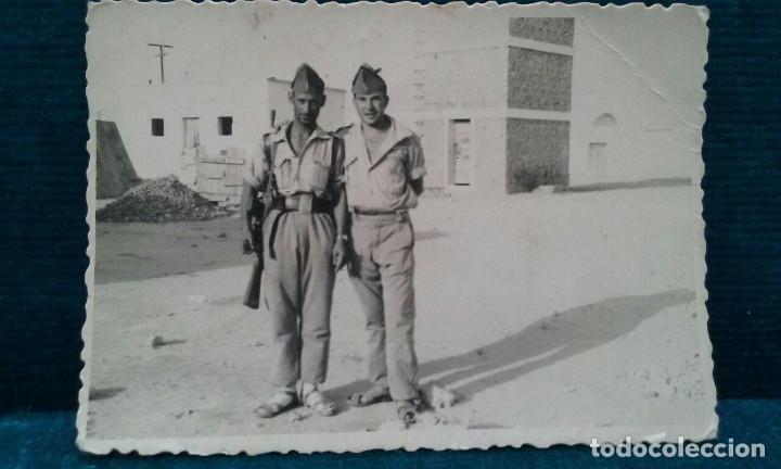 Military Antiques: Fotograf&iacute;a. Dos legionario en el cuartel