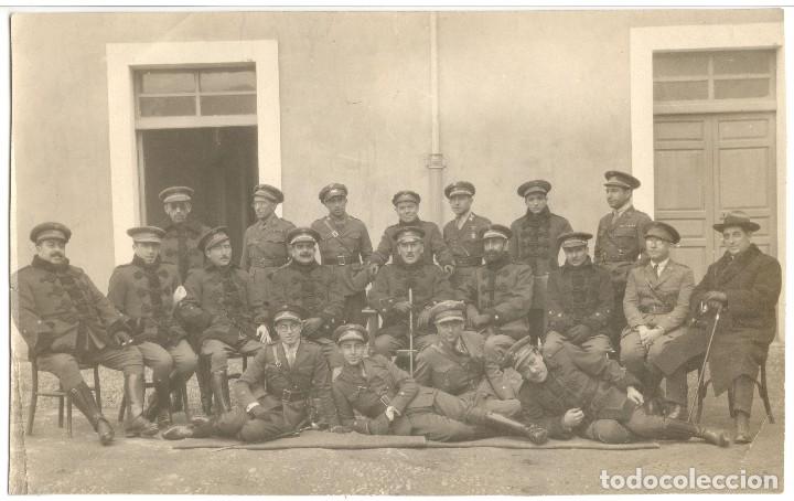 Militaria: FOTOGRAF&Iacute;A DE OFICIALES Y JEFES - BATALL&Oacute;N DE ANTEQUERA N&Uacute;MERO 12 - &Eacute;POCA ALFONSINA