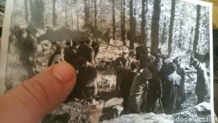 Military Antiques: Guardia Civil en el accidente de aviaci&oacute;n d&oacute;nde muri&oacute; el atleta Joaqu&iacute;n Blume 1959