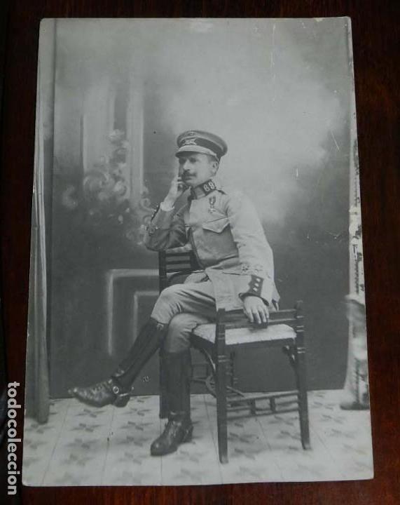 Militaria: FOTOGRAFIA DE CAPITAN DE INFANTERIA DEL REGIMIENTO N&ordm; 69 EL SERRALLO, EPOCA ALFONSO XIII, TAMA&Ntilde;O POS
