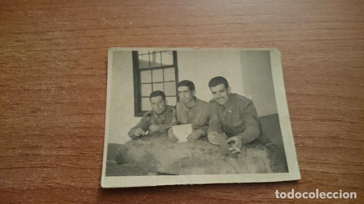 Militaria: FOTO SOLDADOS EN LA CANTINA