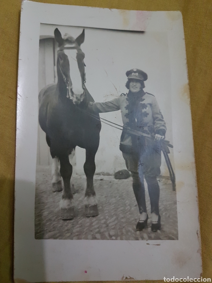 Military Antiques: Fotografia postal mujer con pellica y gorra caballeria alfonsina