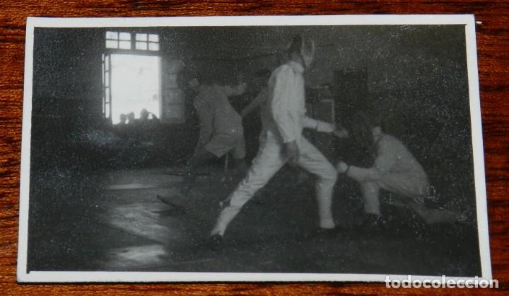 Militaria: FOTOGRAFIA DE EJERCICIOS DEPORTIVOS DE OFICIALES EN EL AERODROMO MILITAR DE LEON 1942 APROXIMADAMENT