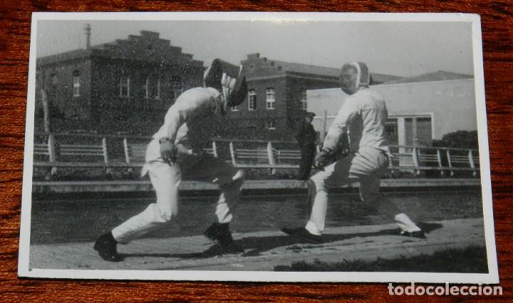 Militaria: FOTOGRAFIA DE EJERCICIOS DEPORTIVOS DE OFICIALES EN EL AERODROMO MILITAR DE LEON 1942 APROXIMADAMENT