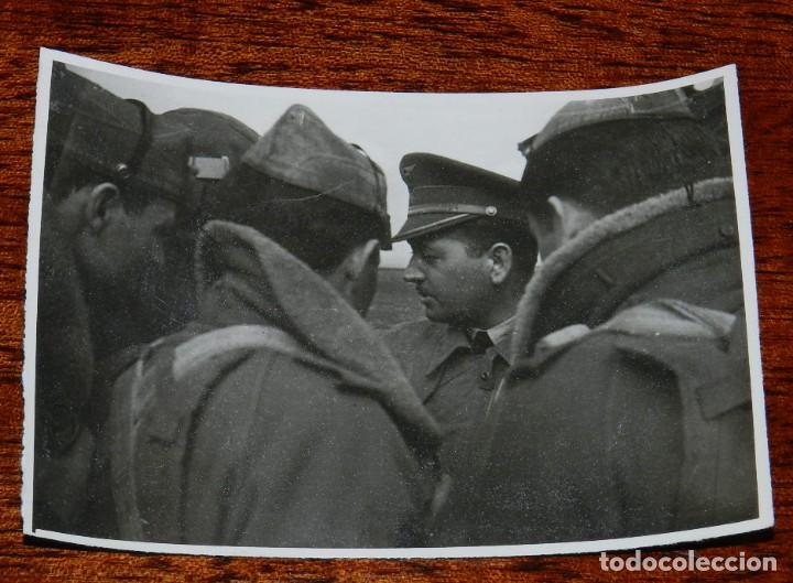 Militaria: FOTOGRAFIA DE PILOTOS AVIACION, AERODROMO MILITAR DE LEON 1942 APROXIMADAMENTE, MIDE 11 X 7,5 CMS.