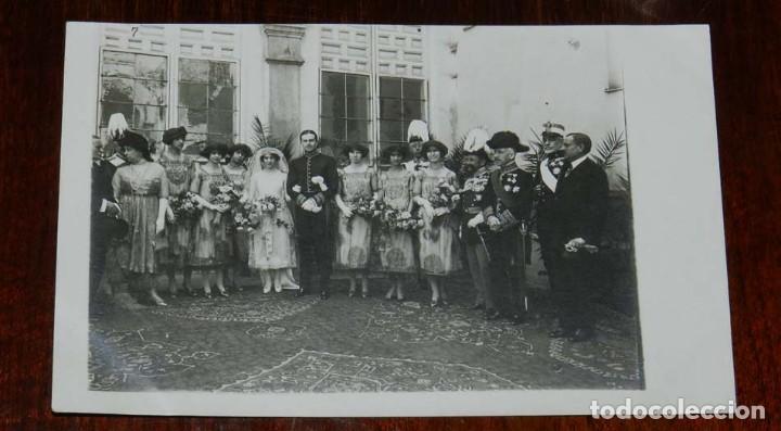 Militaria: ANTIGUA FOTO POSTAL DE MILITAR EN SU BODA CON UNA ARISTOCRATA, EPOCA DE ALFONSO XIII, TODOS LOS OFIC