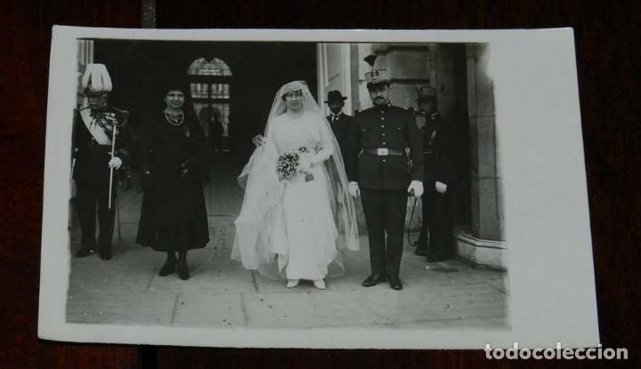 Military Antiques: ANTIGUA FOTO POSTAL DE MILITAR EN SU BODA CON UNA ARISTOCRATA, EPOCA DE ALFONSO XIII, 1921 APROXIMAD