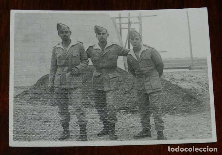 Militaria: FOTOGRAFIA DE CUARTEL DE LEGIONARIOS, LEGION, POSIBLEMENTE EN EL SAHARA ESPA&Ntilde;OL, A&Ntilde;OS 40, MIDE 11