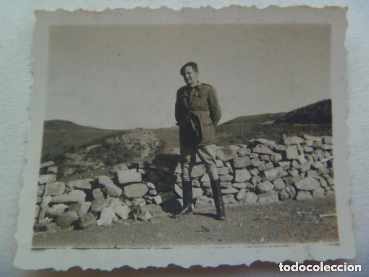 Militaria: FOTO DE CAPITAN PROVISIONAL CON BOINA . PUNTA ACEBUCHE , 1947