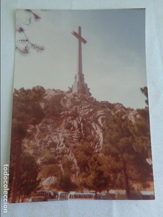 Militaria: FOTO GRANDE DE LA CRUZ DEL VALLE DE LOS CAIDOS - 1980 -- TAMA&Ntilde;O: 12.5*18 CM