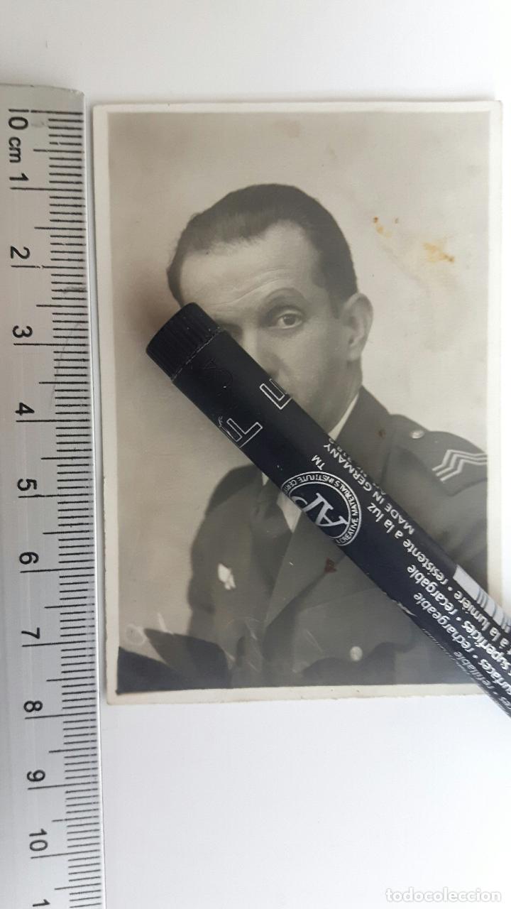 Militaria: Foto del capit&aacute;n piloto y observador  Eusebio Paredes .