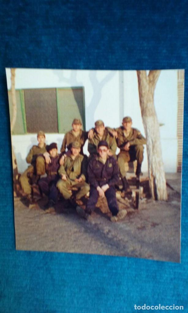 Militaria: Soldados reunidos.