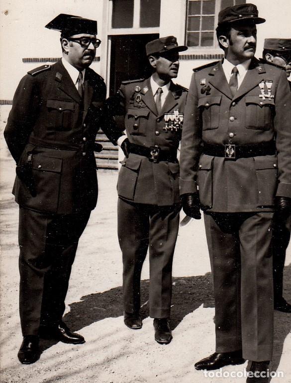 Militaria: Tres Comandantes de la Guardia Civil, impresi&oacute;n actual rara foto familiar - CLC