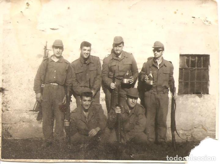Militaria: FOTO, GRUPO MILITARES, SIN IDENTIFICAR A&Ntilde;O NI LUGAR, 7X9,5