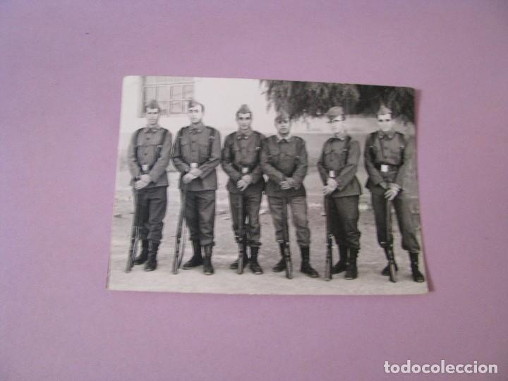 Militaria: FOTOGRAFIA MILITARES. 10X7,5 CM. 1967.