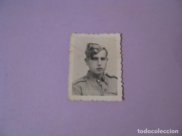 Military Antiques: FOTOGRAFIA DE UN MILITAR. 4,7X3,5 CM. FOTO MATEO.