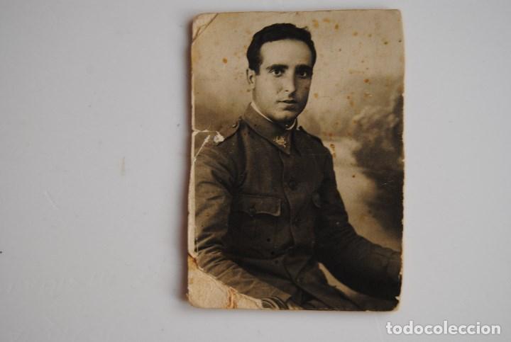 Militaria: Antigua fotograf&iacute;a de un militar