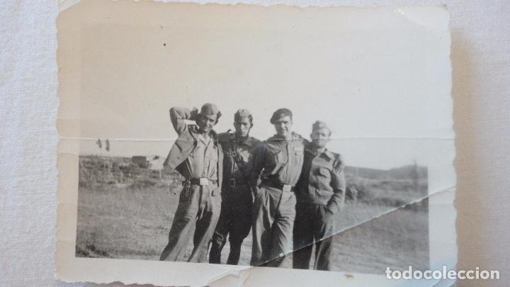Militaria: ANTIGUA FOTOGRAFIA.GRUPO DE MILITARES.FOTO ROS.CEUTA