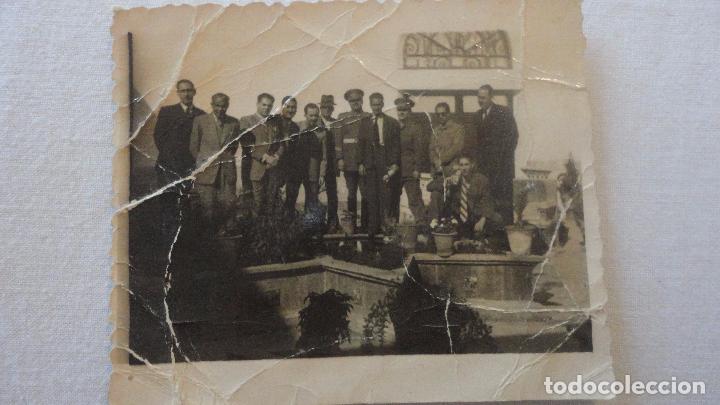 Militaria: ANTIGUA FOTOGRAFIA DE GRUPO DE MILITARES.FOTO MARTIN.ALGECIRAS.A&Ntilde;OS 40?