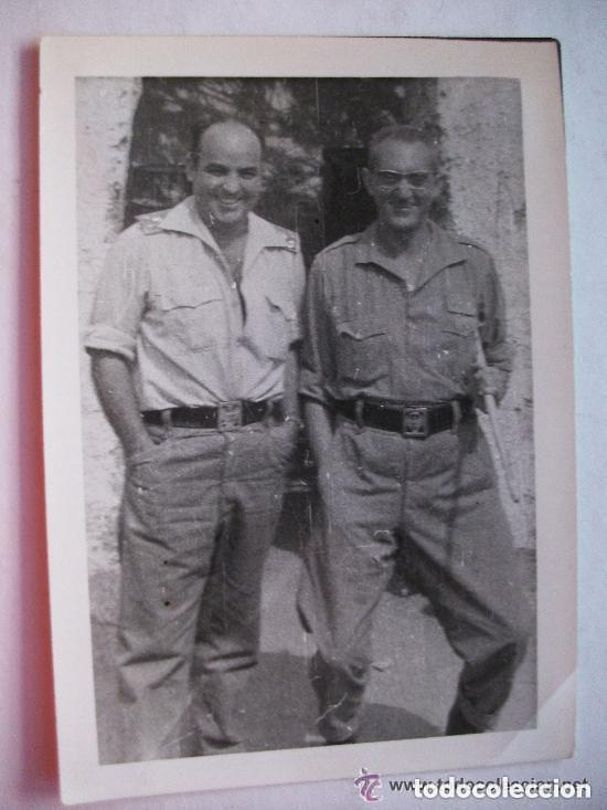 Militaria: SIDI IFNI : FOTO DE DOS OFICIALES DE TIRADORES DE IFNI.