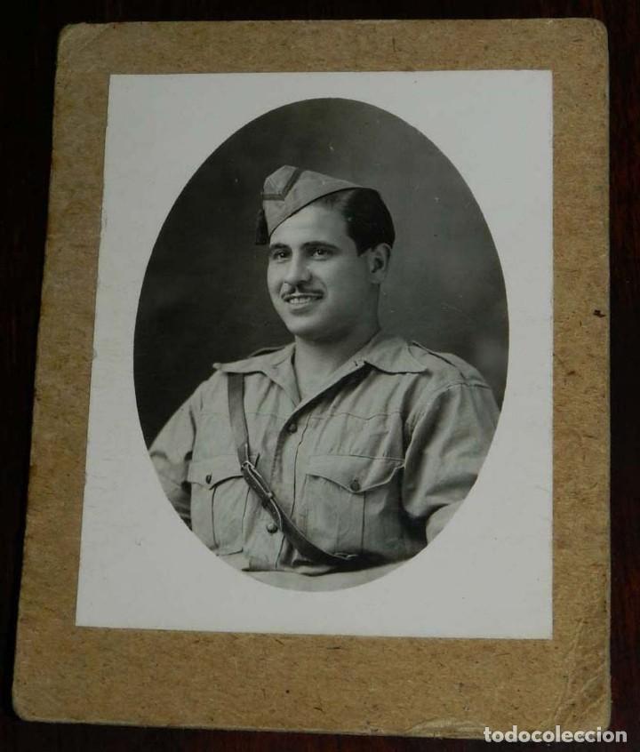Militaria: FOTOGRAFIA EPOCA DE LA REPUBLICA, MILITAR ESPA&Ntilde;OL, A&Ntilde;OS 30, MIDE 9,9 X 7,5 CMS. INCLUIDO EL PASPARTO