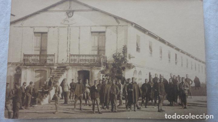 Militaria: ANTIGUA FOTOGRAFIA DE GRUPO DE MILITARES.BATALLON INFANTERIA? PRINCIPIOS DEL XX