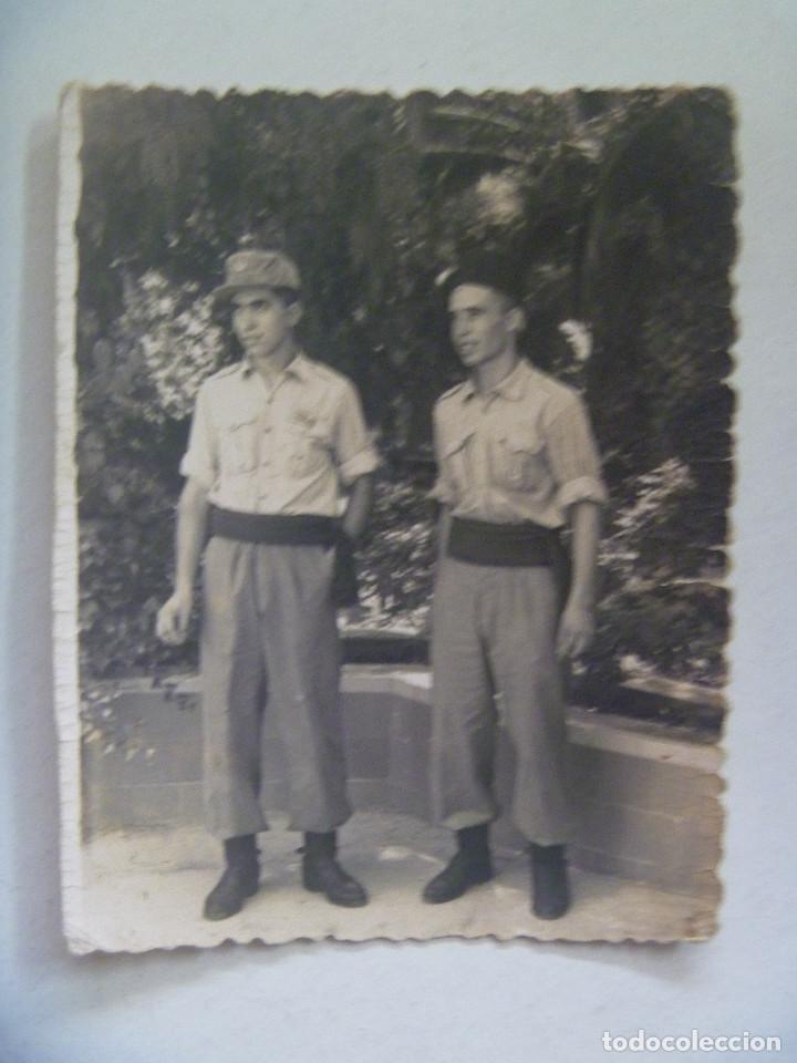 Militaria: FOTO DE DOS MILITARES DE REGULARES , UNO CON MONTA&Ntilde;ERA Y EL OTRO CON TARBUSH. SEGANGAN, 1958