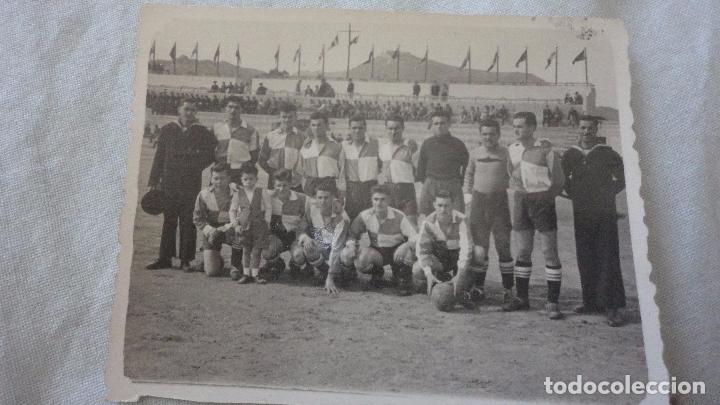 Military Antiques: ANTIGUA FOTOGRAFIA.EQUIPO DE FUTBOL.MARINES MILITARES.FOTO CHATO.CARTAGENA A&Ntilde;OS 50