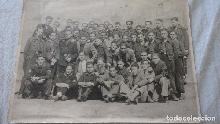 Military Antiques: ANTIGUA FOTOGRAFIA.GRUPO DE MILITARES.SEMANA SANTA.TOLEDO 1944