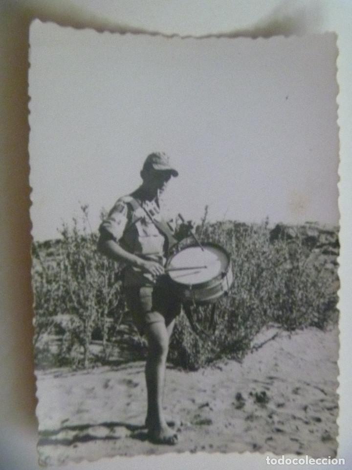 Militaria: SIDI IFNI - MILITAR BRIPAC , PARACAIDISTA CON ROPA TROPICAL, PANTALON CORTO Y SANDALIAS, TAMBOR