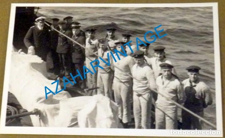 Militaria: A&Ntilde;OS 30, MARINEROS ALEMANES FORMANDO EN CURBIETA, MUY RARA, 140X90MM
