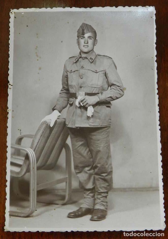 Militaria: FOTOGRAFIA DE SOLDADO DE INFANTERIA, FOTO JAVIER, CACERES, TAMA&Ntilde;O POSTAL.