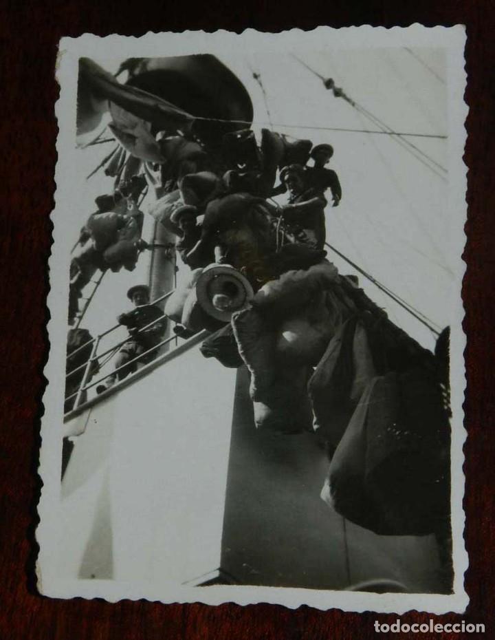 Militaria: FOTOGRAFIA DE BUQUE DE LA ARMADA ESPA&Ntilde;OLA, A&Ntilde;OS 50, MIDE 9 X 6,5 CMS.