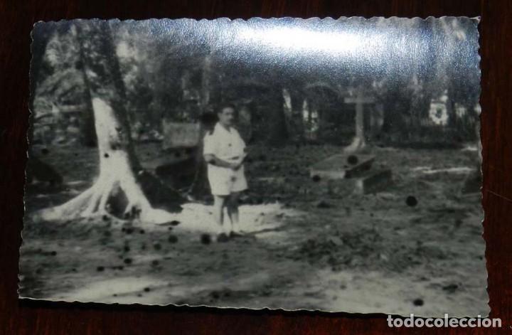 Militaria: FOTOGRAFIA DE MARINOS DEL CA&Ntilde;ONERO CANOVAS DEL CASTILLO EN LA VICTORIA EN SANTA ISABEL, GUINEA ESPA&Ntilde;