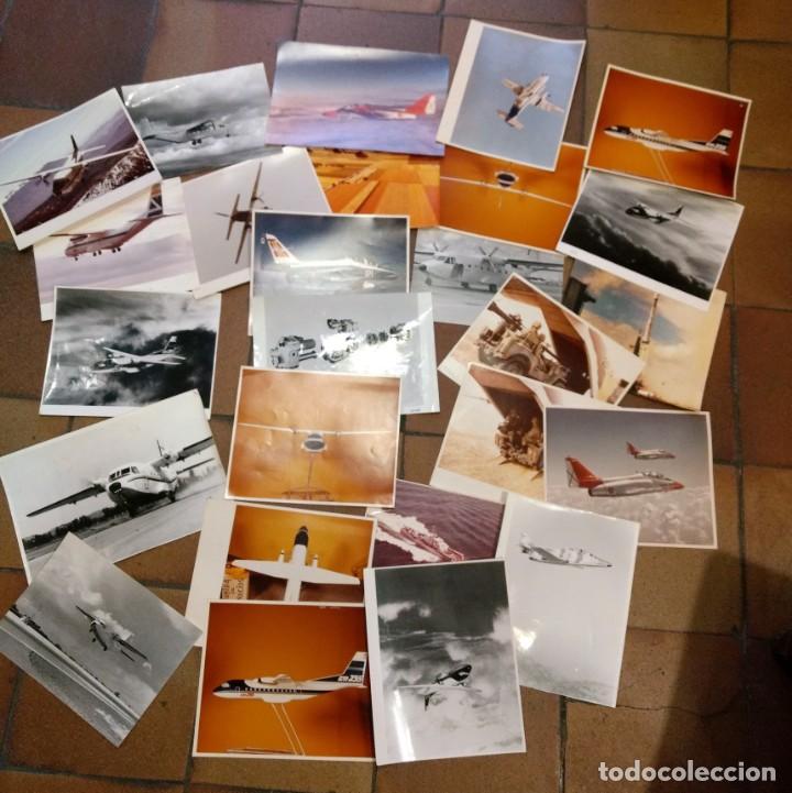 Militaria: Lote de 24 fotograf&iacute;as de aviones 25 x 20 cm de media