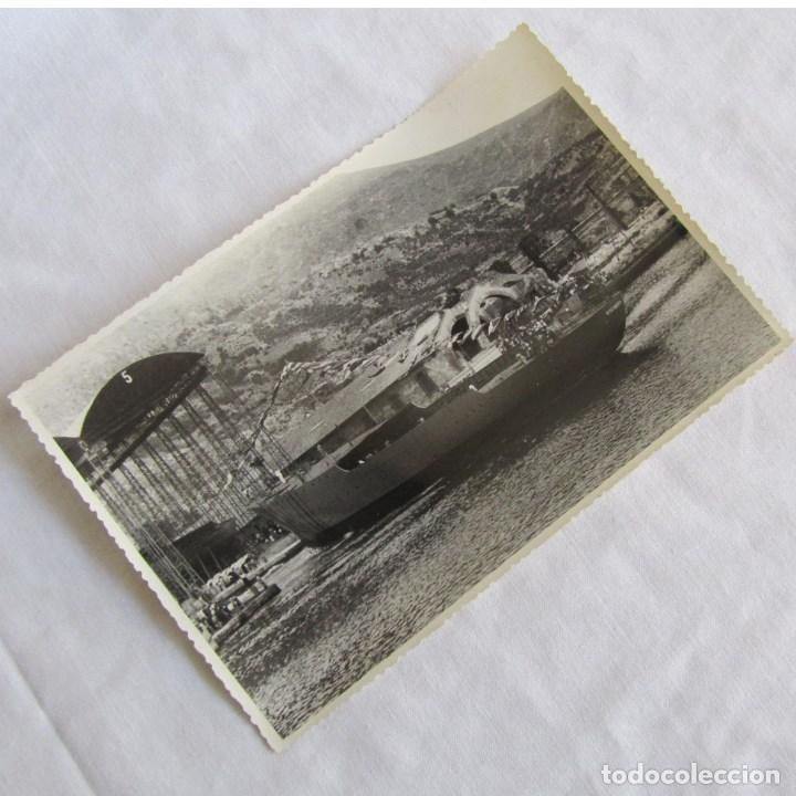 Militaria: Fotograf&iacute;a de la botadura de la corbeta Descubierta en la Factor&iacute;a de Cartagena 18x12 cm