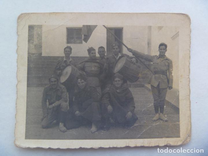 Militaria: FOTO DE MILITARES DE REGULARES CON TARBUSH Y TAMBORES . BANDA DE MUSICA