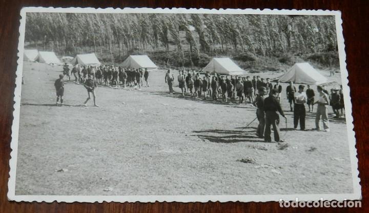 Militaria: FOTOGRAFIA DEL CAMPAMENTO DEL FRENTE DEJ UVENTUDES SANCHO EL FUERTE DE PAMPLONA, 1943, FOTOGRAFIA DE