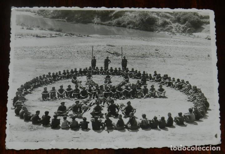 Militaria: FOTOGRAFIA DEL FRENTE DE JUVENTUDES, CAMPAMENTO COMARCAL DE O.S. DE VILLACARRILLO (JAEN) EN LAS INME