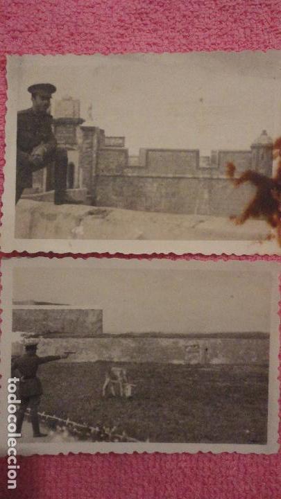Militaria: DOS FOTOGRAFIAS.MILITAR DISPARANDO CON PISTOLA.A&Ntilde;OS 40?