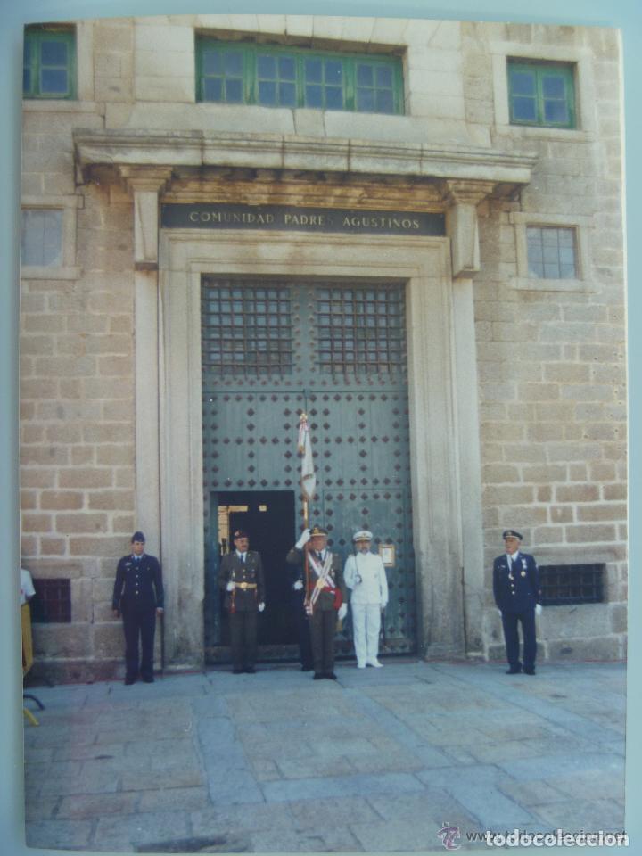 Militaria: REAL ORDEN DE SAN HERMENEGILDO : FOTO DE MILITARES CABALLEROS DE LA ORDEN. EL ESCORIAL. 12 X 18 CM