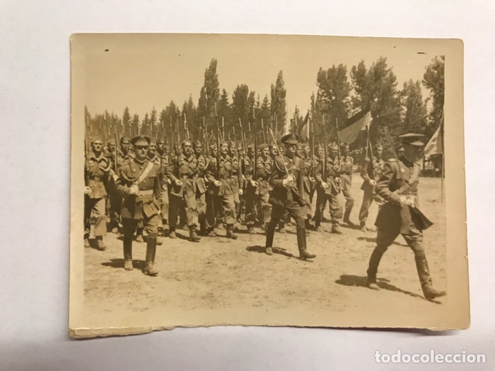 Militaria: MILITAR. Desfile Tropas. Jura de Bandera??? (h.1950?)