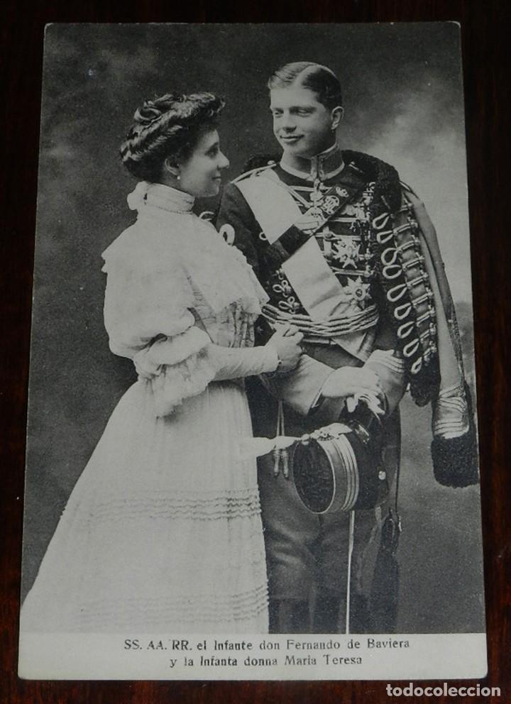 Militaria: POSTAL DE SS. AA. RR. EL INFANTE DON FERNANDO DE BAVIERA CON UNIFORME DE HUSAR DE PAVIA, Y LA INFANT