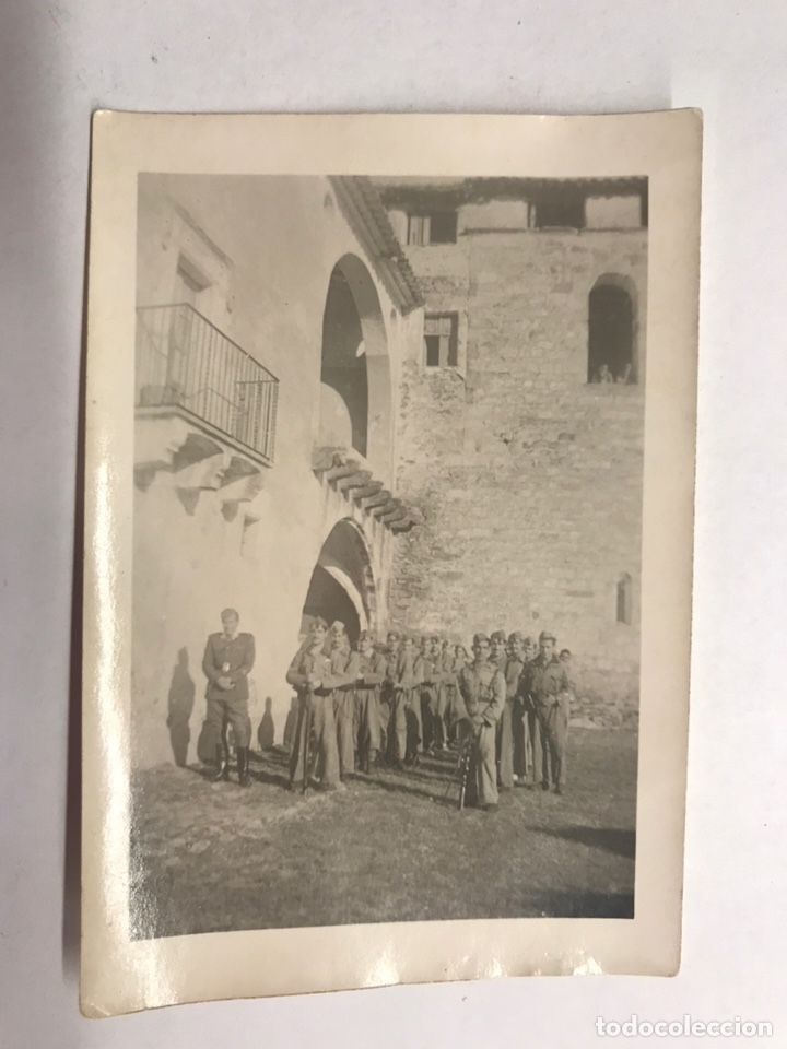 Militaria: MILITAR. Fotograf&iacute;a antigua. Alg&uacute;n cuartel de Valencia?? (h.1950?)