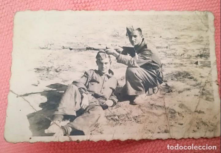 Militaria: DOS FOTOGRAFIAS MILITARES ESPA&Ntilde;OLES, A&Ntilde;OS 40