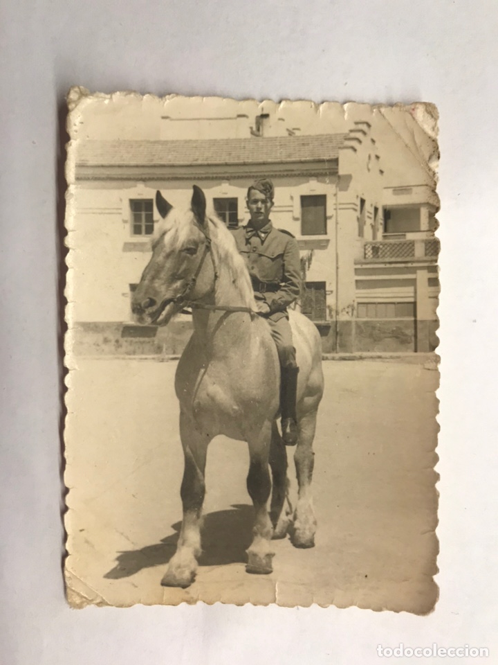 Militaria: MILITAR. Fotograf&iacute;a Original. Soldado del Ej&eacute;rcito Espa&ntilde;ol a Caballo.... (h.1960?)