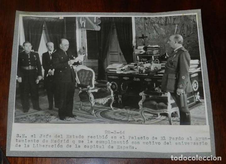 Military Antiques: FOTOGRAFIA DE S.E. EL JEFE DEL ESTADO, EN EL PALACIO DE EL PARDO RECIBIO AL AYUNTAMIENTO DE MADRID,